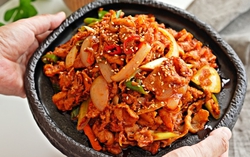 Bữa tối mùa hè chỉ cần một đĩa thịt xào thế này vừa nhanh lại ngon