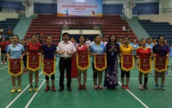 Yên Bái: Sôi nổi giải bóng chuyền hơi nữ cấp tỉnh 