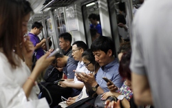 Những "chuyến tàu địa ngục": Cơn ác mộng chưa có hồi kết của người Hàn Quốc mỗi giờ cao điểm