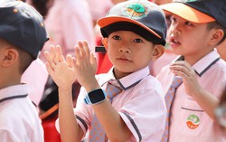Cha mẹ làm được 3 điều này, con lúc nào cũng tự tin