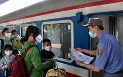 Học sinh đi thi, nhập học năm 2023 được giảm 10% giá vé tàu hỏa