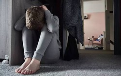 7 dấu hiệu cho thấy trẻ đang bị nuôi dưỡng trong môi trường “độc hại”