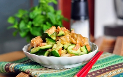 Quẩy trộn dưa chuột làm đơn giản mà ngon miệng mát lành cho bữa sáng