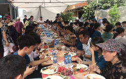 Bữa trưa ấm áp trong kỳ thi tốt nghiệp THPT 2023