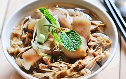 Người đàn ông sút cân, đầy bụng, không ngờ "thủ phạm" là món đã ăn cách đây 6 tháng