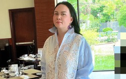 Phượng Chanel khoe da đẹp ở tuổi 46