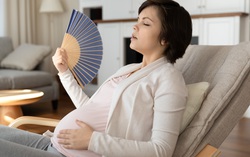 Cách đối phó với cơn bốc hỏa khi mang thai, đặc biệt vào những ngày nắng nóng