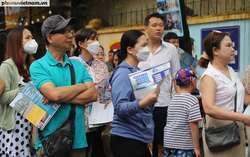 Thi vào lớp 10 Hà Nội: “Lọc" cả họ để tìm người phù hợp đưa con đi thi
