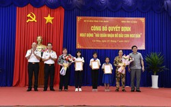  “Hải quân nhận đỡ đầu con ngư dân” tại tỉnh Cà Mau