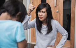 9 hành động của cha mẹ gây ảnh hưởng xấu đến con