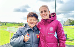 Đội tuyển nữ Việt Nam được chào đón tại World Cup, giao lưu cùng những nữ cầu thủ hàng đầu thế giới