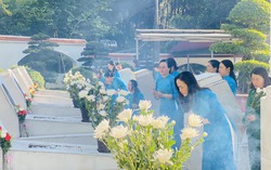 Hội LHPN Hà Tĩnh dâng hương tưởng niệm các Anh hùng liệt sĩ tại Ngã ba Đồng Lộc