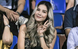 Siêu mẫu Kỳ Hân nổi bật trên khán đài khi đến cổ vũ Mạc Hồng Quân