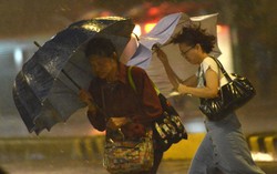 Một phần tư triệu người sơ tán khi bão số 1 áp sát Trung Quốc, Việt Nam: Khi nào bão vào nước ta?