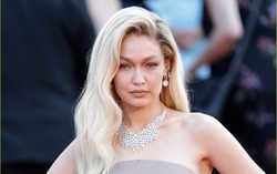 Gigi Hadid bị phạt 1000 USD vì tàng trữ cần sa 
