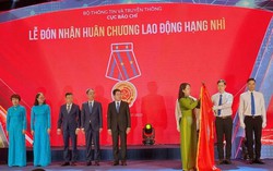 Cục Báo chí đón nhận Huân chương Lao động hạng nhì nhân kỷ niệm 20 năm thành lập