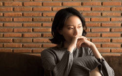 Bỏ nhà đi 3 năm, ngày về chồng quỳ xuống khóc xin lỗi tôi
