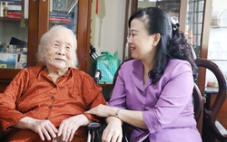 Lãnh đạo Bộ Y tế và Công đoàn Y tế Việt Nam đến thăm và tri ân gia đình liệt sỹ, bác sĩ Đặng Thùy Trâm 