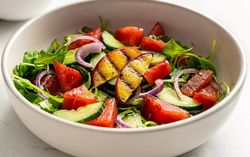 Gợi ý công thức salad dưỡng da trắng khỏe, ngăn ngừa nám 
