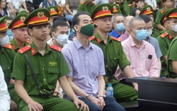 Những mâu thuẫn trong lời khai của các bị cáo vụ "chuyến bay giải cứu" sẽ được tòa ra phán quyết trong chiều 28/7