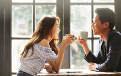 Nghiên cứu từ cá 7 màu phát hiện ra điều thú vị của đàn ông "đã có chủ"