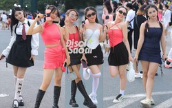 Kệ mưa gió bất chợt, giới trẻ vẫn lên đồ đen - hồng cực "chiến" đi concert BLACKPINK ngày 2