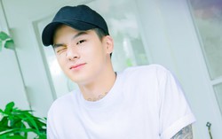 Nam ca sĩ đình đám suy sụp tinh thần vì bị fan nữ quấy rối