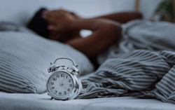 Tỉnh giấc vào các khung giờ này có thể là dấu hiệu cảnh báo gan, phổi, mật đang bị tổn thương