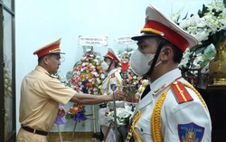 Đồng đội tiễn đưa 3 chiến sĩ CSGT hy sinh: "Cuối cùng không có phép màu nào xảy ra..."