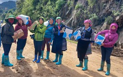 Hội LHPN tỉnh Yên Bái kêu gọi hội viên chia sẻ khó khăn với người dân vùng lũ Mù Cang Chải