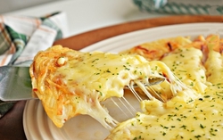Làm bánh pizza khoai tây vừa nhanh vừa lạ miệng