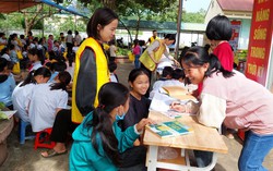 Cho trẻ mặc đồ lót: Chuyện nhỏ mà không nhỏ