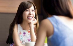 Sững sờ trước giao dịch giữa vợ và cô hàng xóm