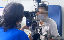 Suốt 16 năm tìm cách giữ chút thị lực ít ỏi còn lại cho đôi mắt