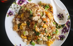 Không dùng cơm vẫn làm được món "cơm chiên" mới lạ cho bữa sáng