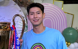 "Hot boy" tuyển Việt Nam được bạn gái nói lời ngọt ngào khi vô địch Cúp Quốc gia 2023