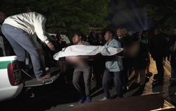 Chùm ảnh: Giẫm đạp kinh hoàng tại sân vận động ở Madagascar, ít nhất 120 người thương vong