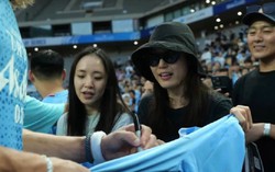 Vợ chồng Jeon Ji Hyun hẹn hò hạnh phúc