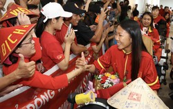 Đội tuyển bóng đá nữ Việt Nam trở về từ World Cup 2023 trong sự chào đón nồng nhiệt 