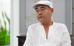 NSND Việt Anh: Khách đến giật mình vì không ngờ một nghệ sĩ lại đi làm bồi bàn