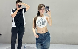 Mẹ 2 con Diệp Lâm Anh khoe vòng eo thon gọn