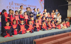 "Gia đình mình vui bất thình lình" lộ hậu trường cảnh cuối: Khán giả yên tâm biên kịch không "quay xe"