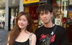 Triệu Lộ Tư tự tin chụp ảnh mặt mộc cùng fan trên đường phố Milan