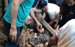 Nghệ An: Cứu hộ kịp thời 2 cô giáo bị đất đá vùi lấp trên đường đi dạy về