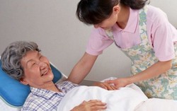 Thương con gái khó khăn, mẹ muốn để lại hết tài sản cho vợ chồng tôi