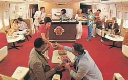 Bộ ảnh cho thấy đi máy bay đã thay đổi thế nào suốt 100 năm qua, đặc biệt nhất là "thời đại vàng"