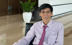 Mẹ muốn con đi học lớp 1, bố nhất định bắt con chậm lại 1 năm: Chuyên gia "gỡ rối" thế nào?