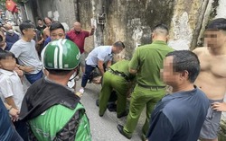 Người dân vây bắt đối tượng cướp tiệm vàng ở Hà Nội