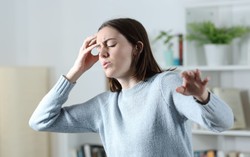 Hạ huyết áp tư thế đứng là gì? Triệu chứng và cách phòng ngừa tình trạng này