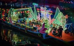 Chợ hoa xuân “Trên bến dưới thuyền” Bến Bình Đông: 654 điểm kinh doanh phục vụ đến 30 Tết